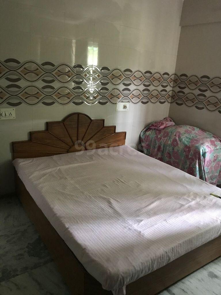 FlatApartment for Rent in Nri Towers Bodakdev, Ahmedabad Residential