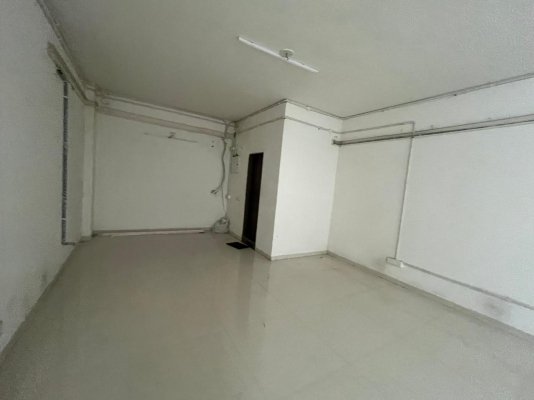 Iscon Emporio