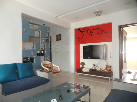 Dev Aurum Residency